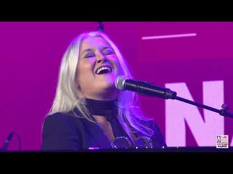 Paula Cole Performs "I Don't Want to Wait" at the 2025 She Rocks Awards
