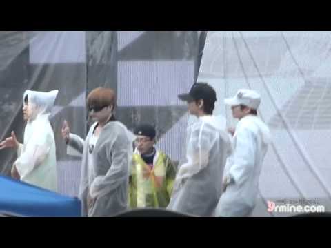 [HD fancam] 110813 Incheon Korean Music Wave Concert rehearsal - Superman + Mr Simple (Super Junior)