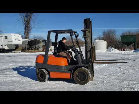 1996 Toyota Forklift Model 52-6FGU30  6000 lb Lift