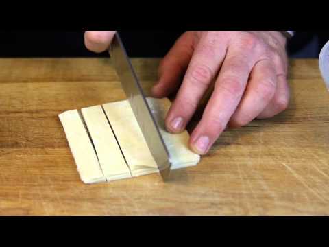 How to Make Fried Wonton Noodles : Asian Cooking Tips