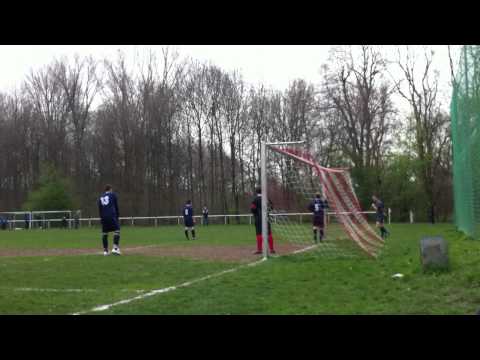 wunderschönes Kopfballtor