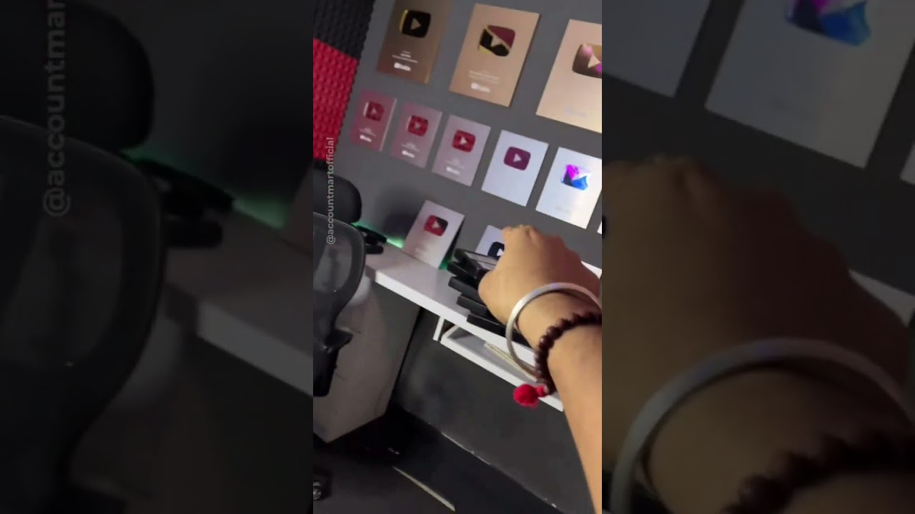 Ab play Botton milega bina 100k subscribers ke 🥰🥳    💥app: account mart                download