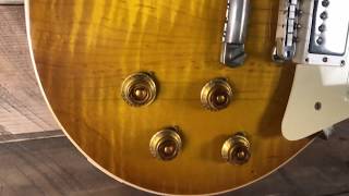 Video thumbnail for Gibson Custom Shop 1958 Les Paul Standard Reissue VOS R8 - Lemon Burst 89542 by Quimper Sound Records and Guitars