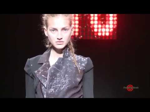 AF Vandevorst FW2010 - Paris Fashion Week - Runway Show