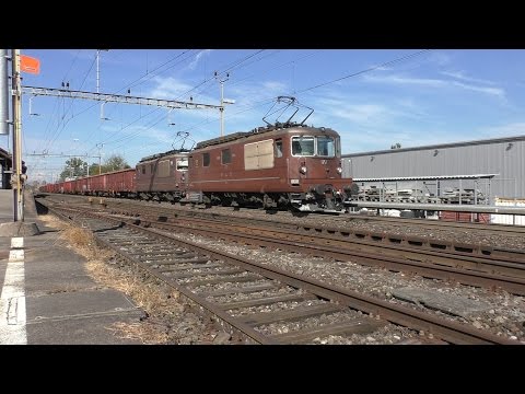 BLS Cargo Re 4/4 in Sins