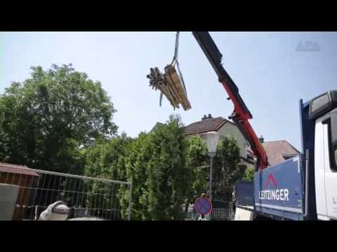 Josef F.  Keller wird zubetoniert