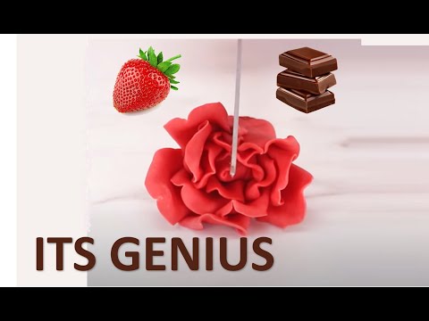 Can you believe this Rose is made of Chocolate and real Strawberries?!