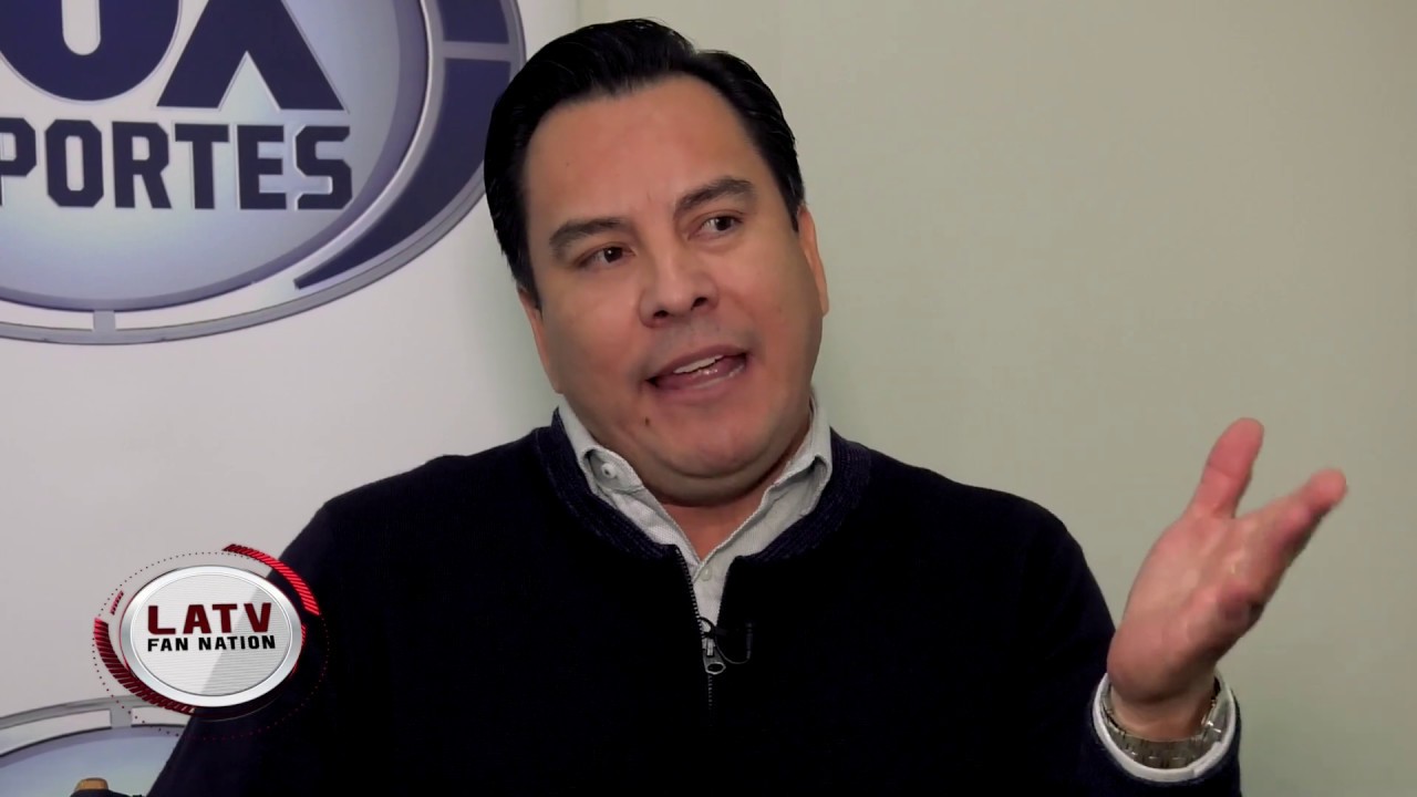 From street promotion to becoming the sportscaster for Fox Deportes. - YouTube