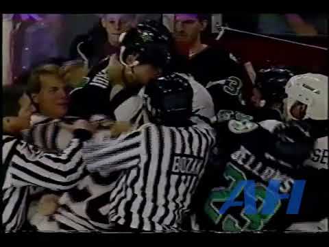 NHL Jan. 5, 1992 Chicago Blackhawks v Minnesota North Stars (R) Chris Chelios v Mark Tinordi