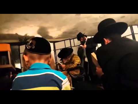 9 Av 5775 With Toldos Avrohom Yitschok Rebbe In Austria