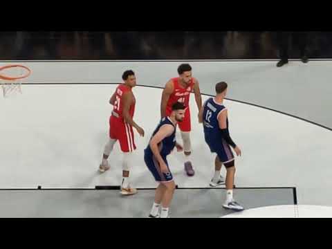 Košarka Srbija Portoriko: Dušan Ristić pogadja trojku