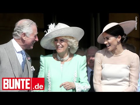 Überraschung: König Charles hat Foto von sich und Meghan zu Hause aufgestellt