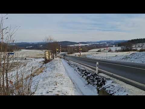 Železniční přejezd P6073 u zastávky Voračice na trati 223