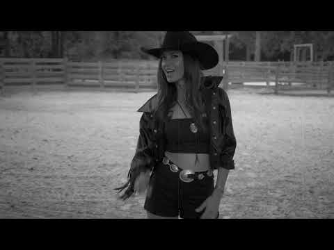 Annie Bosko - "Cash" (Official Visualizer)