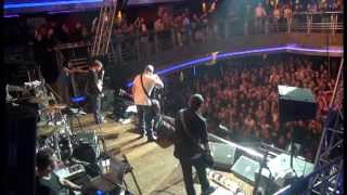 PETER HOOK & THE LIGHT EN LIMA - "Blue Monday/Love will tear us apart"