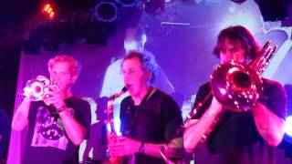 They Might Be Giants - &quot;Mr. Me&quot; (2013-08-08 - The Stone Pony, Asbury Park, NJ)