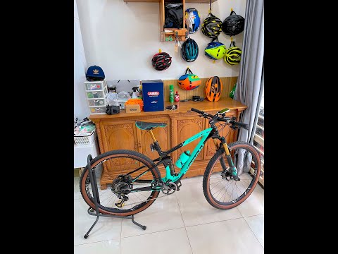 Bianchi Methanol CV FS 9.2​ XTR Group-set Customized in Phnom Penh, Cambodia.