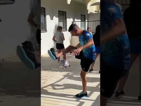 Woah 🔥 Charly Iacono 🇦🇷 #freestylefootball  #footballfreestyle #soccertricks