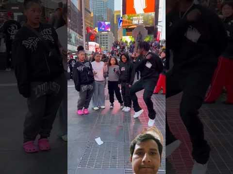 no way they knew the dance 😧😱  #5489 #trending #viral #viralshots #youtubeshorts #abcd #dance