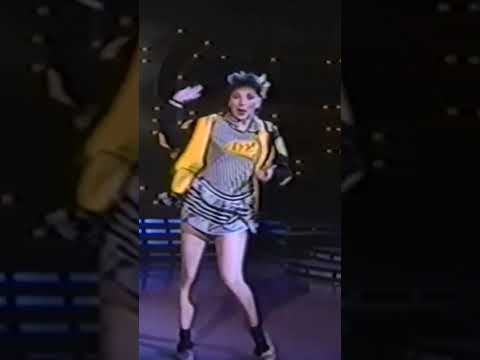 Toni Basil - Mickey - American Bandstand (1982)