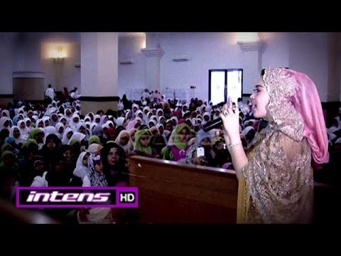 Syahrini Berbagi dengan 2500 Anak Yatim - Intens 13 Juli 2015