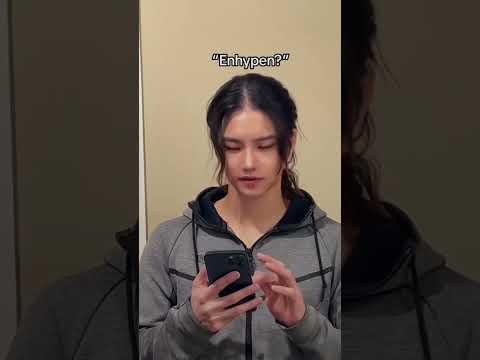 Hwang Hyunjin and Hwang Yeji long lost twin