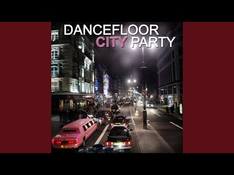 In Love With the Music (feat. Phylly) (Radio Edit)