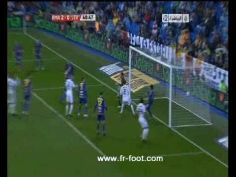 Real Madrid 2-0 Levante UD 19-2-2011 Ricardo Carvalho