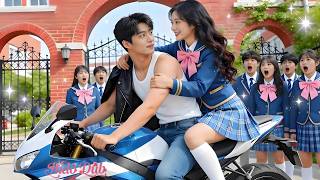 Download lagu Tak Ada yang Berani Cium CEO Galak, Sampai Gadis Desa Nekat—Kini Bos Kaya Itu Mabuk Manja! mp3