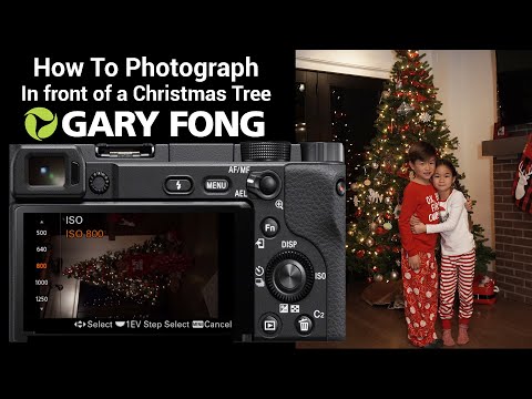 How To Take Photographs In Front Of A Christmas Tree