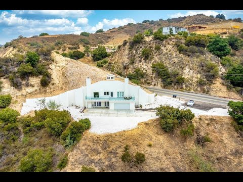 2411 N Topanga Canyon Blvd | Topanga, CA - The Agency