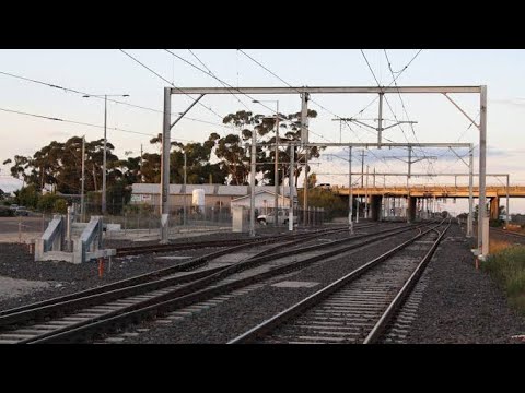 Metro Melbourne Siemens,Vline Sprinter and N - type Vline at Cragieburn
