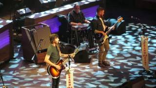 Chris  Janson Holding Her