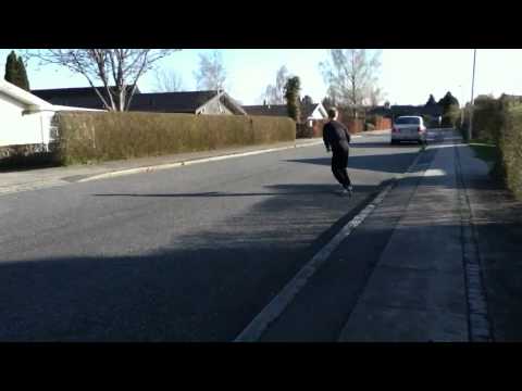 Jonas jæger scooter tricks