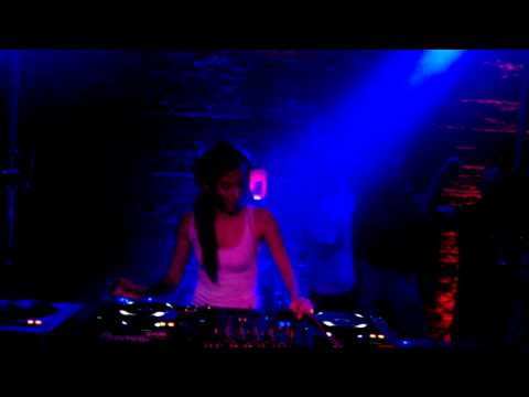 20140208 - Lady Waks @ Rura Club - Breakztone