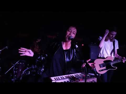 Pinku - Someone Who Isn't Me ( live @TokioBar MIL )