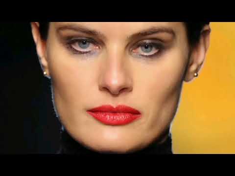 Isabeli Fontana for Michael Kors FW 2022 2023 New York Fashion Week