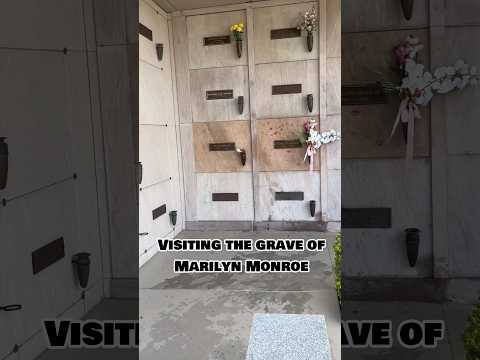 Visiting the grave of Marilyn Monroe #shorts