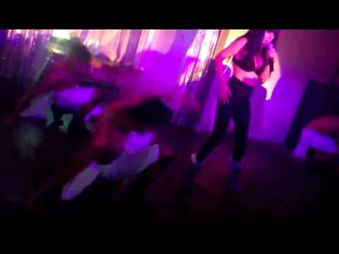 SOL GAGA LANZAMIENTO DE ARTPOP - MOON DF ( MANICURE)