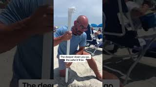 How to put up a beach umbrella 🏖