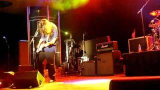 Los Lonely Boys  She Came in thru the Bathroom window