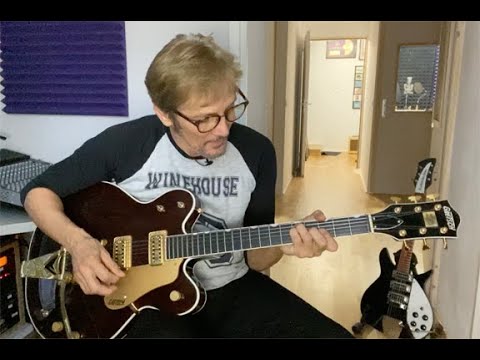 The Beatles - She Loves You Lesson by Mike Pachelli