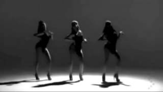 Beyonce dancing to wentworth theme tune