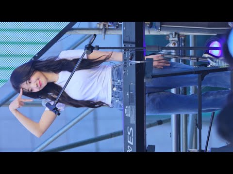 250519 QWER/큐떱이알 내 이름 맑음/My Name is Malguem 히나(HINA/냥뇽녕냥) 직캠/fancam @ 대구대학교 축제 by hoyasama