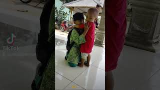 Download lagu Adik Sayangku sama Abang #adik #kakak #brotherhood #sayang #keluarga mp3