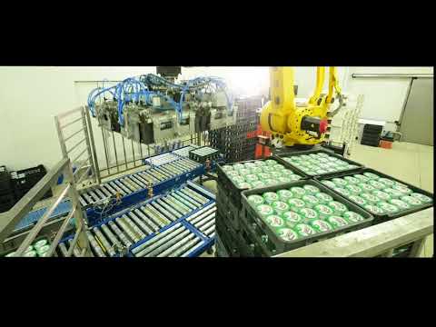 FANUC M-410 palletising plastic crates with yogurt