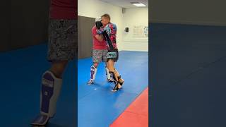 Clinch Knee Strike demonstration thumbnail