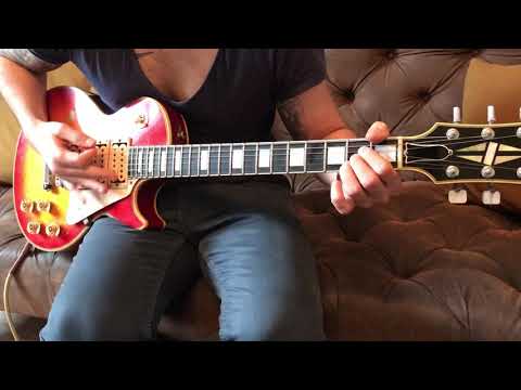 Gibson Ace Frehley aged and signed - for sale at www.meisteredeguitars.com