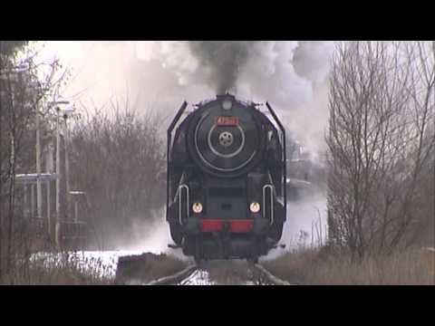 Parní lokomotiva Šlechtična 475.111 průjezd Prahou Žvahov