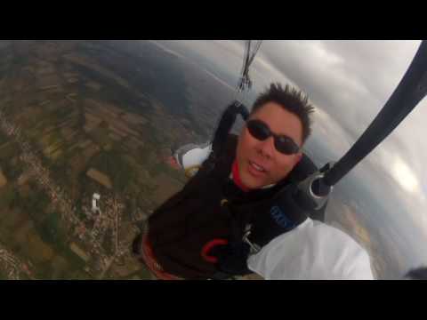 SRPSKI PADOBRANAC IDE NA SVADBU